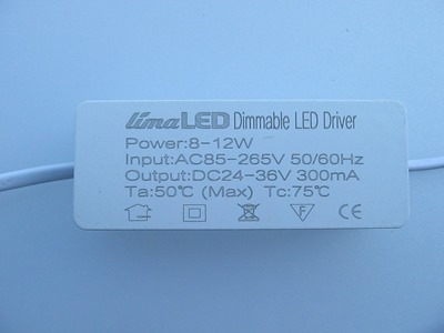 Димиращ се Драйвър за LED Осветителни тела с мощност от 8W до 12W