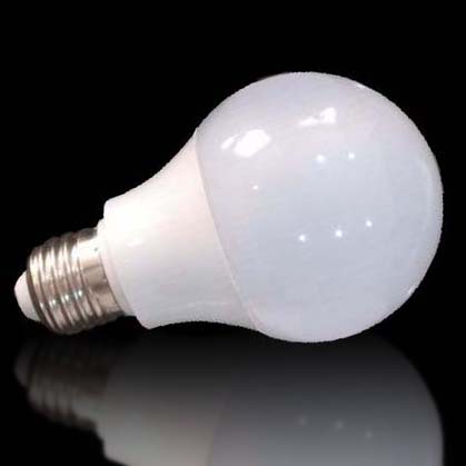 9W LED Крушка 220V E27 Топло Бяла Светлина 3000К - Кликнете на изображението, за да го затворите