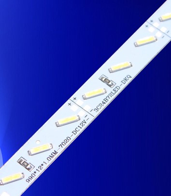 24W Твърда LED Лента SMD7020 Студено Бяла Светлина 6000K - Кликнете на изображението, за да го затворите